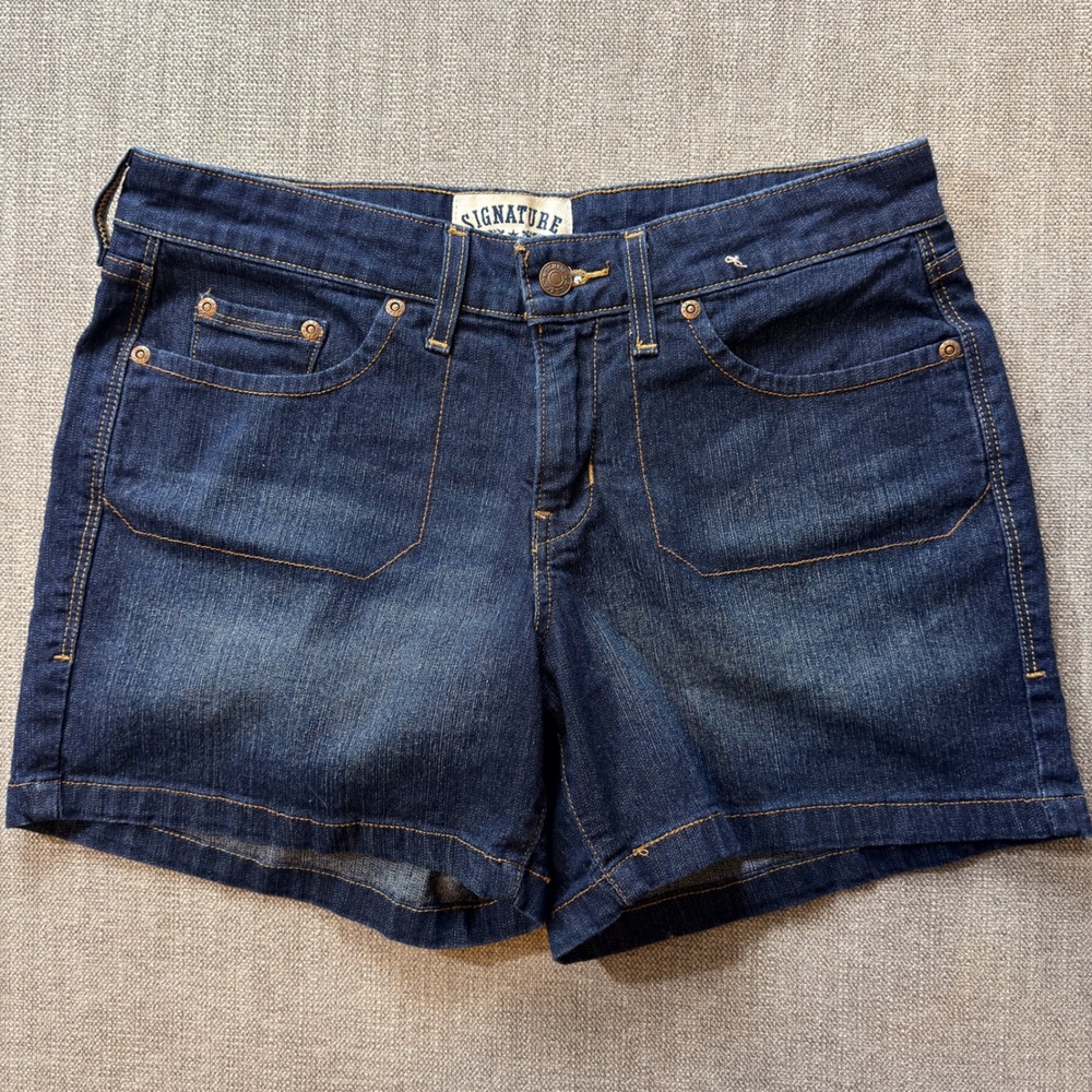 Signature by Levi Strauss Co Womens Denim Shorts Dark Wash Distressed Size‎ 6